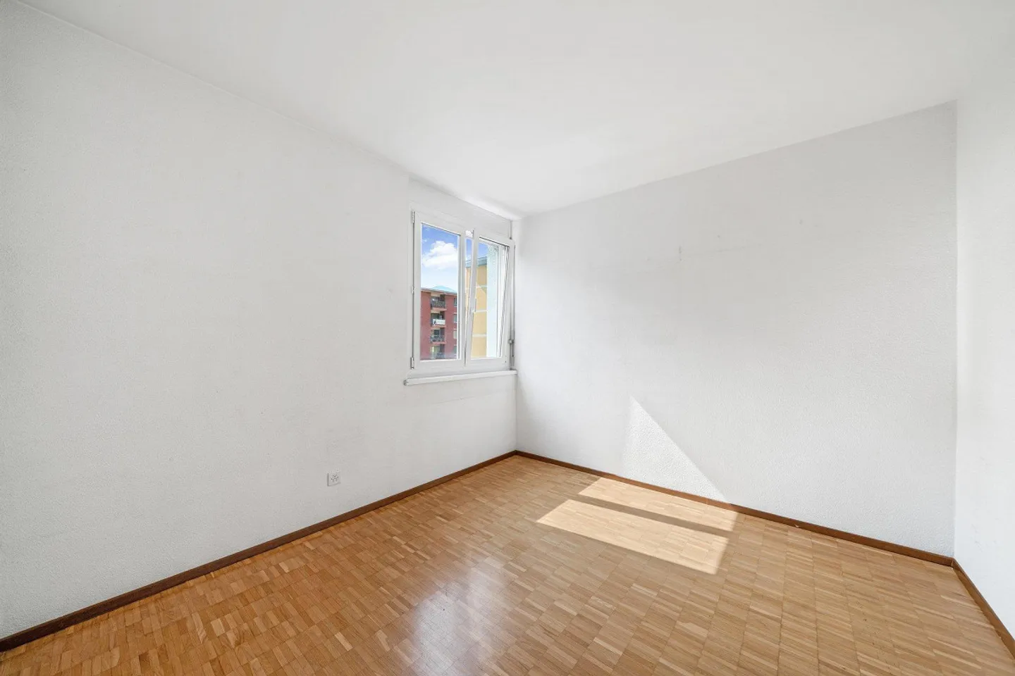 Apartment for rent - Photo 6 of 9