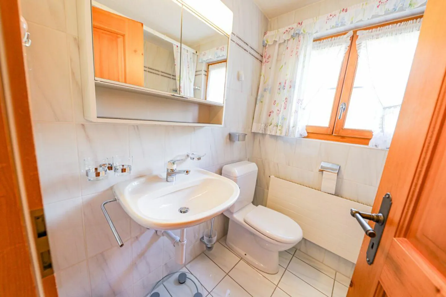 Appartement confortable de 3,5 pièces au rez-de-chaussée - Photo 7 sur 10