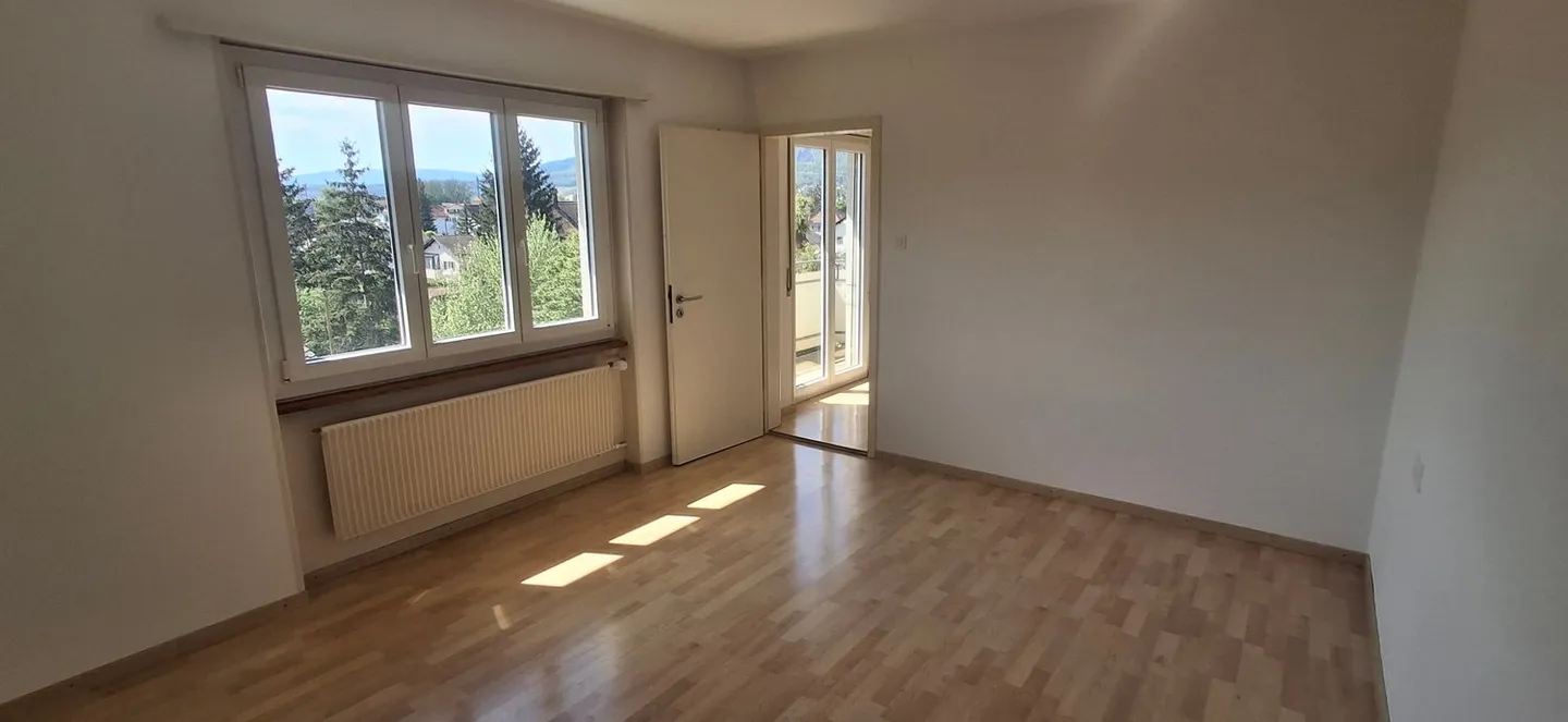 Appartamento affascinante con 3 camere e balcone a Delémont - Foto 5 di 6