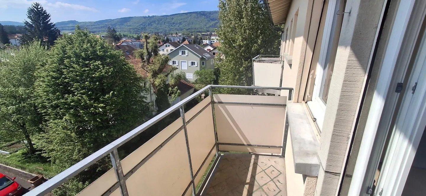 Appartamento affascinante con 3 camere e balcone a Delémont - Foto 6 di 6