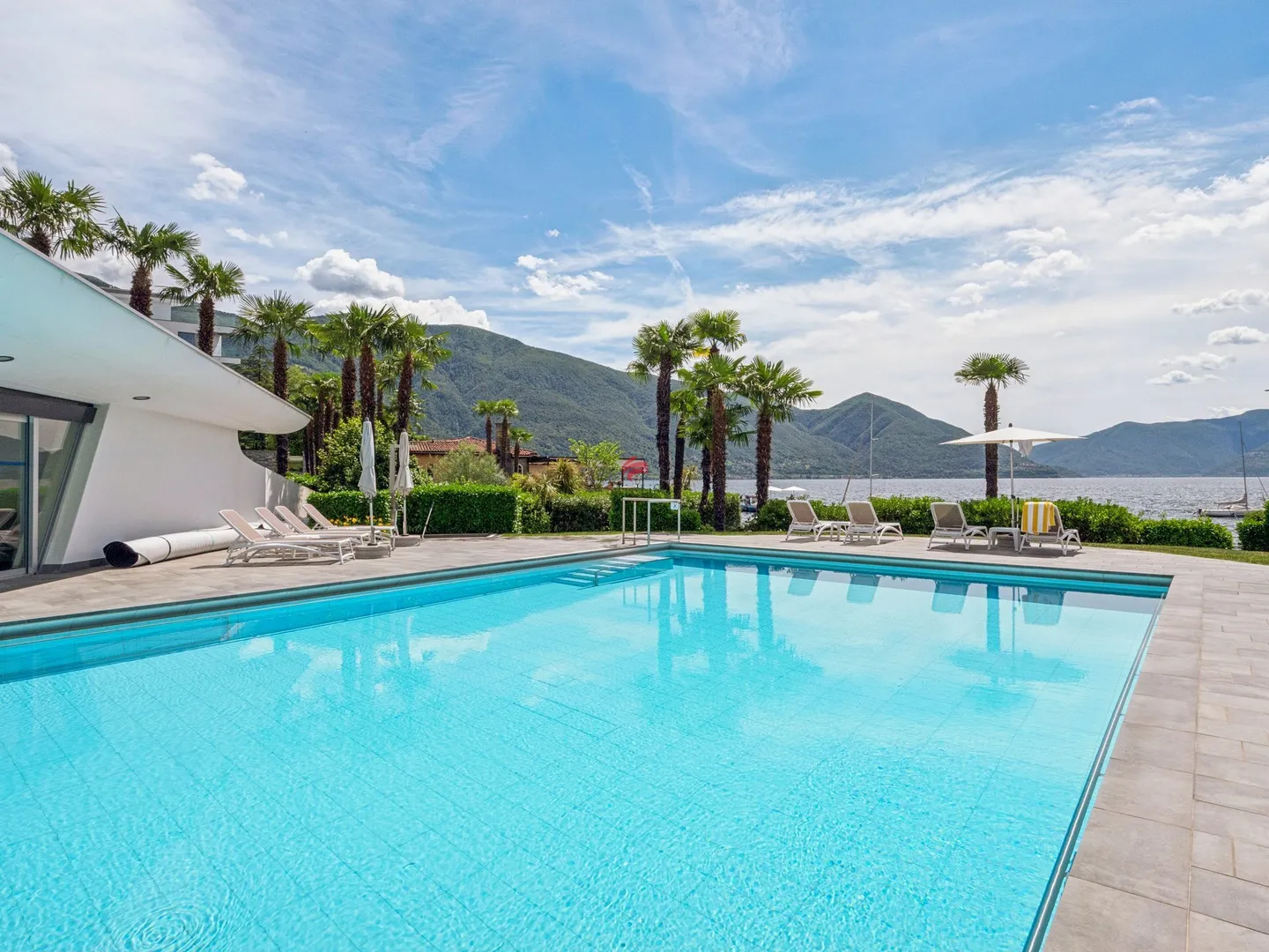 Vie exclusive directement au bord du lac ! - Photo 1 sur 10