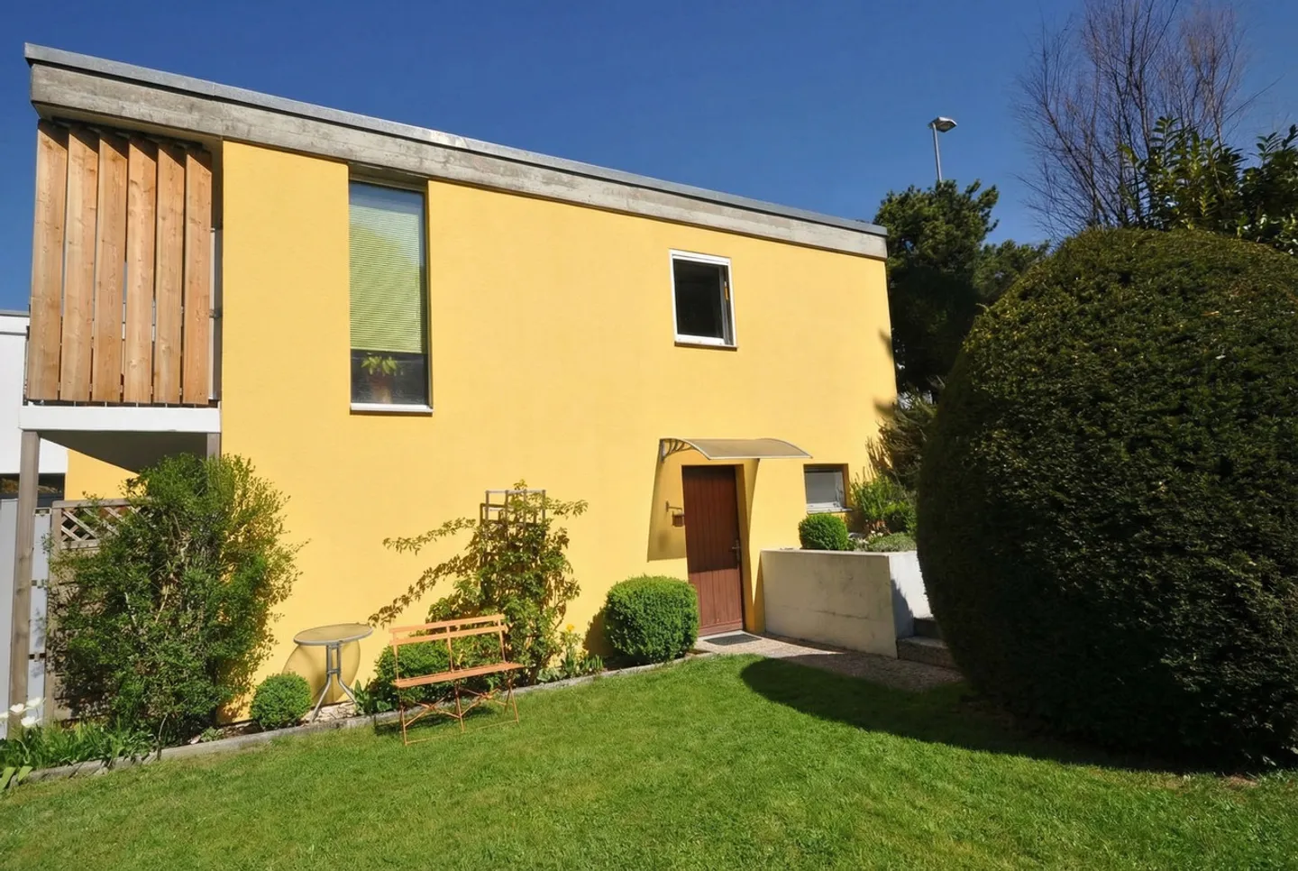 Semi-Detached House 5.5 Rooms - Photo 1 of 11