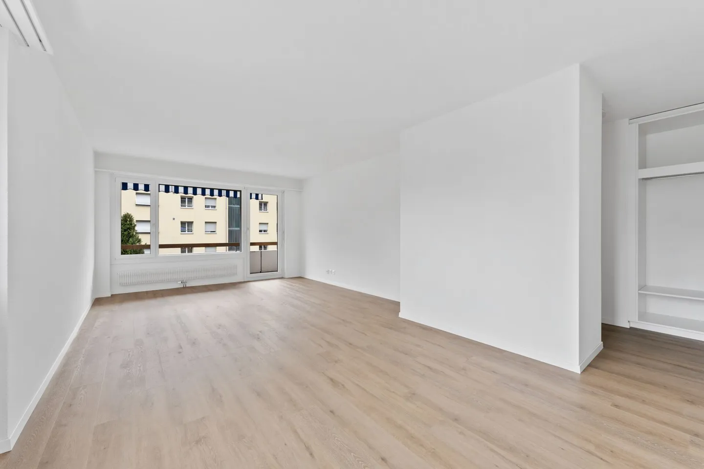 Appartement 4,5 pièces dans un emplacement central - Photo 1 sur 21