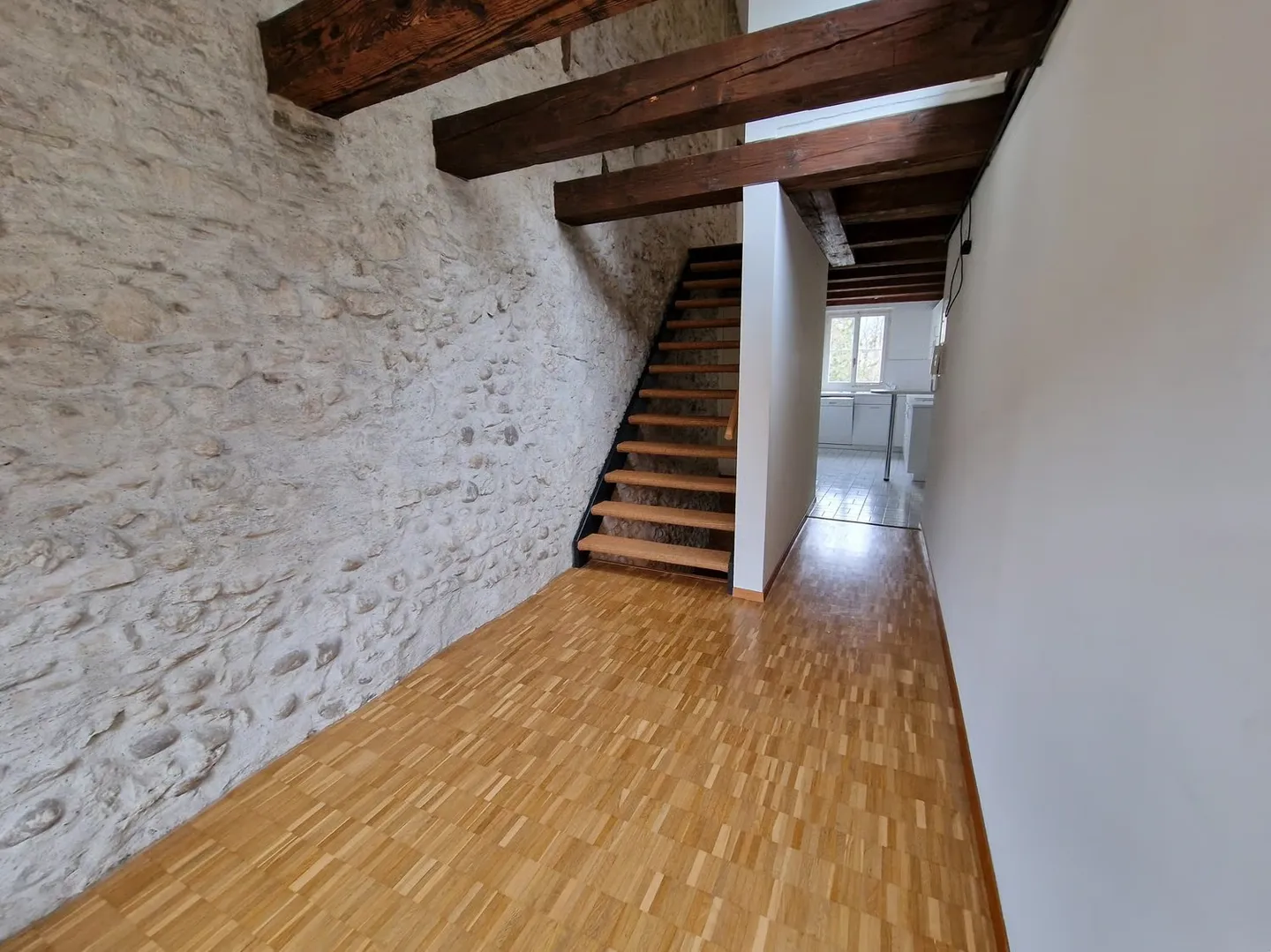 Incantevole appartamento duplex 3.5 stanze nel cuore di Soloturno - Foto 8 di 11