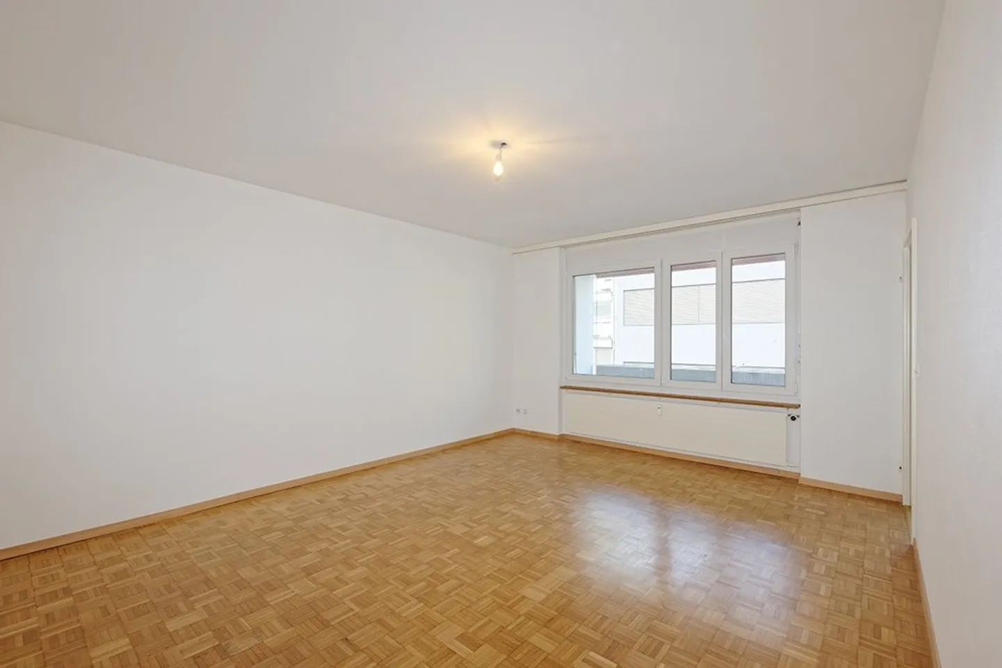 Luminoso appartamento di 3,5 stanze al 4° piano - Foto 2 di 6