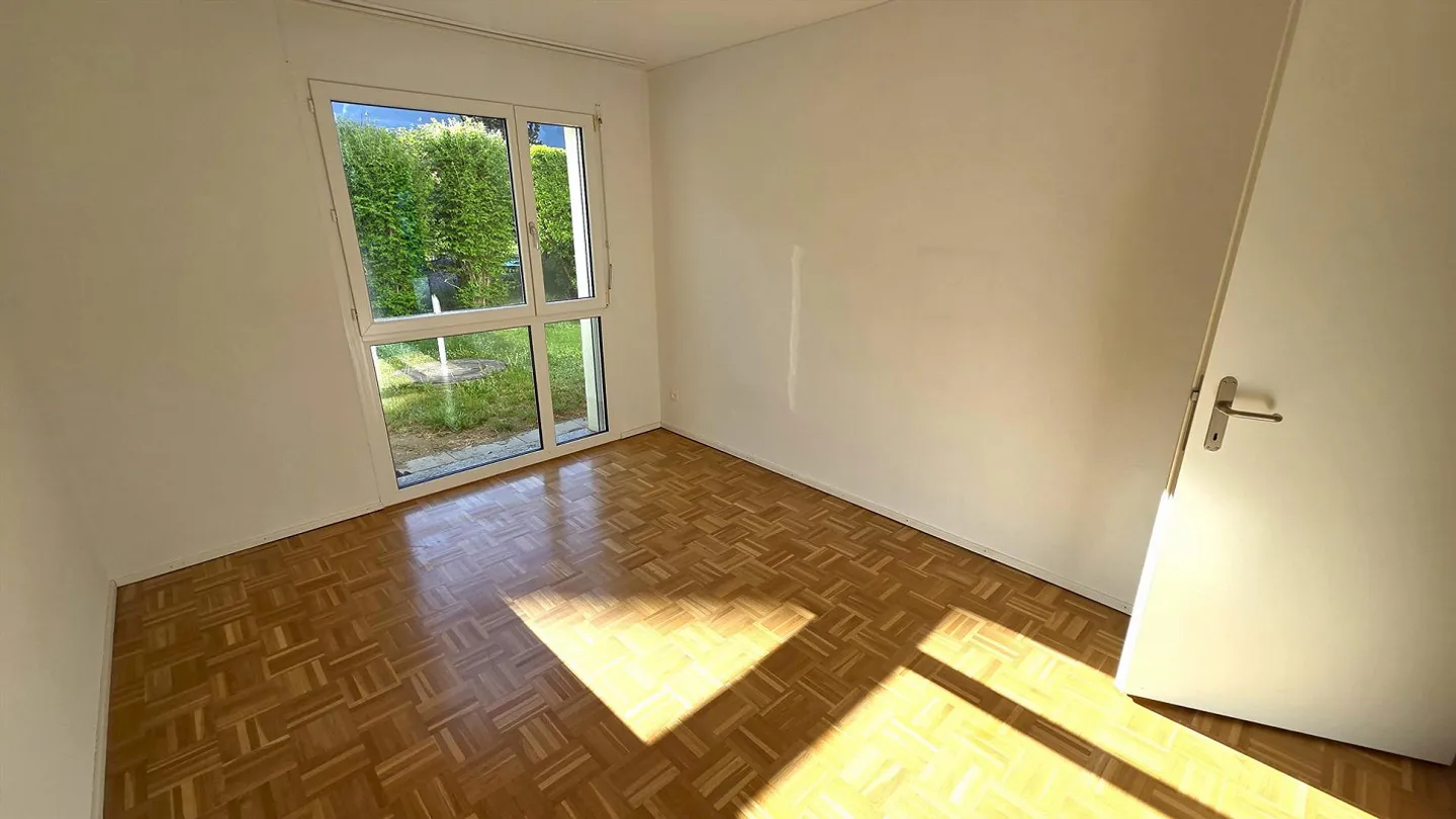 Garden apartment in a quiet location near the train station with garage and parking space - Photo 7 of 14