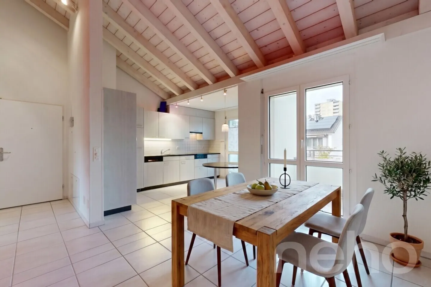 Appartement en attique de 5,5 pièces ensoleillé à Winterthur - Photo 2 sur 11