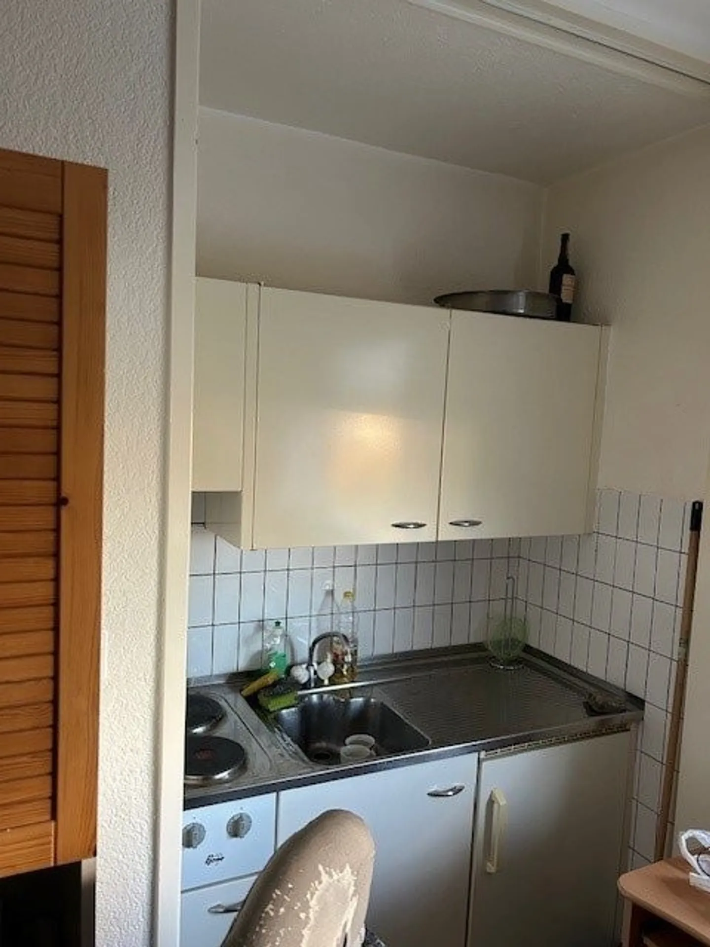 Petit studio proche des commodités - Photo 1 sur 4