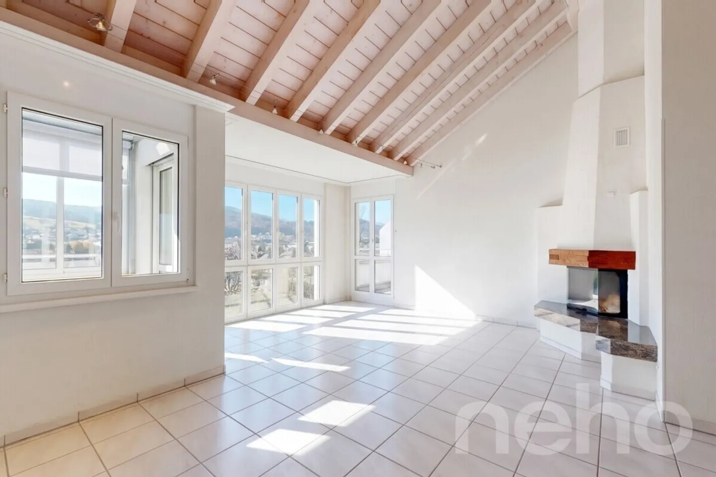 Appartement en attique de 5,5 pièces ensoleillé à Winterthur - Photo 3 sur 11