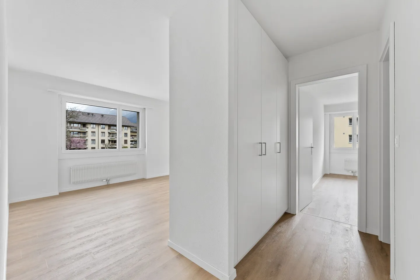 Appartement 4,5 pièces dans un emplacement central - Photo 4 sur 21