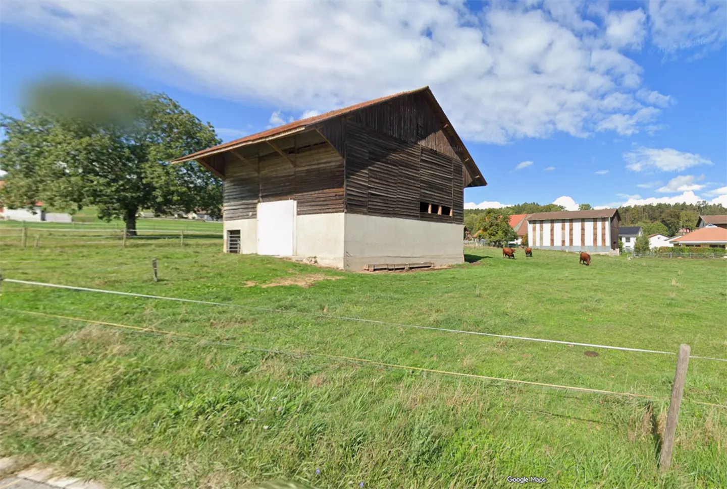 Terrain agricole avec grange et hall de stockage à vendre - Photo 1 sur 2