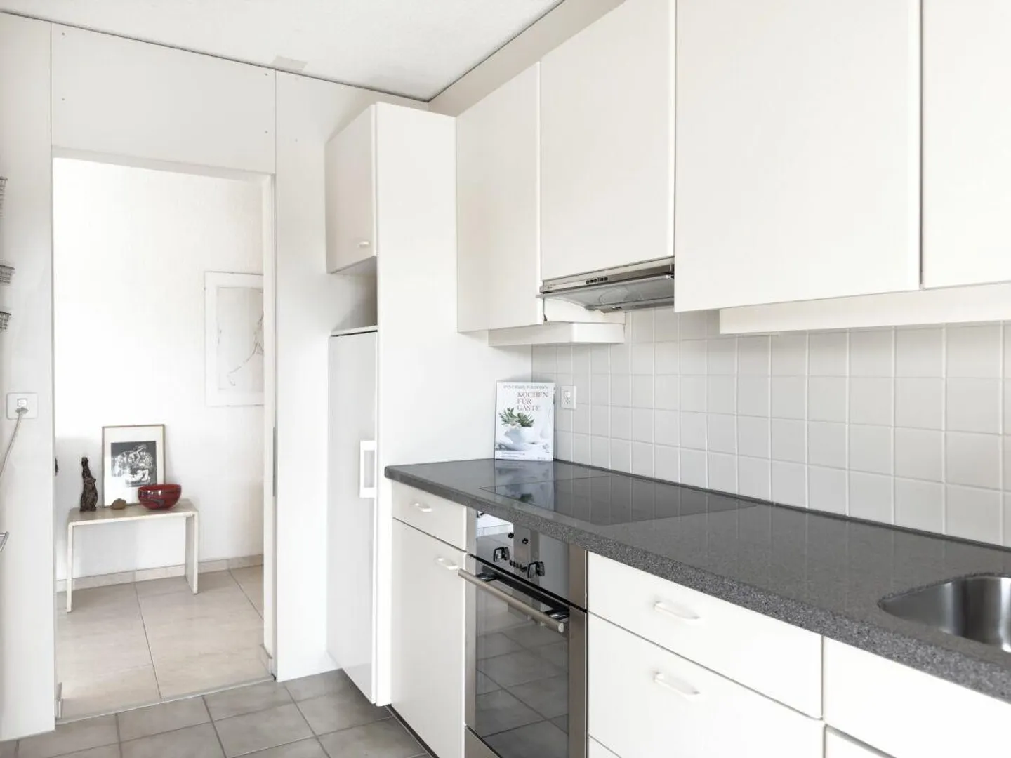 Living near the Aare: Sunny 2.5-room apartment with balcony and views... - Photo 7 of 21