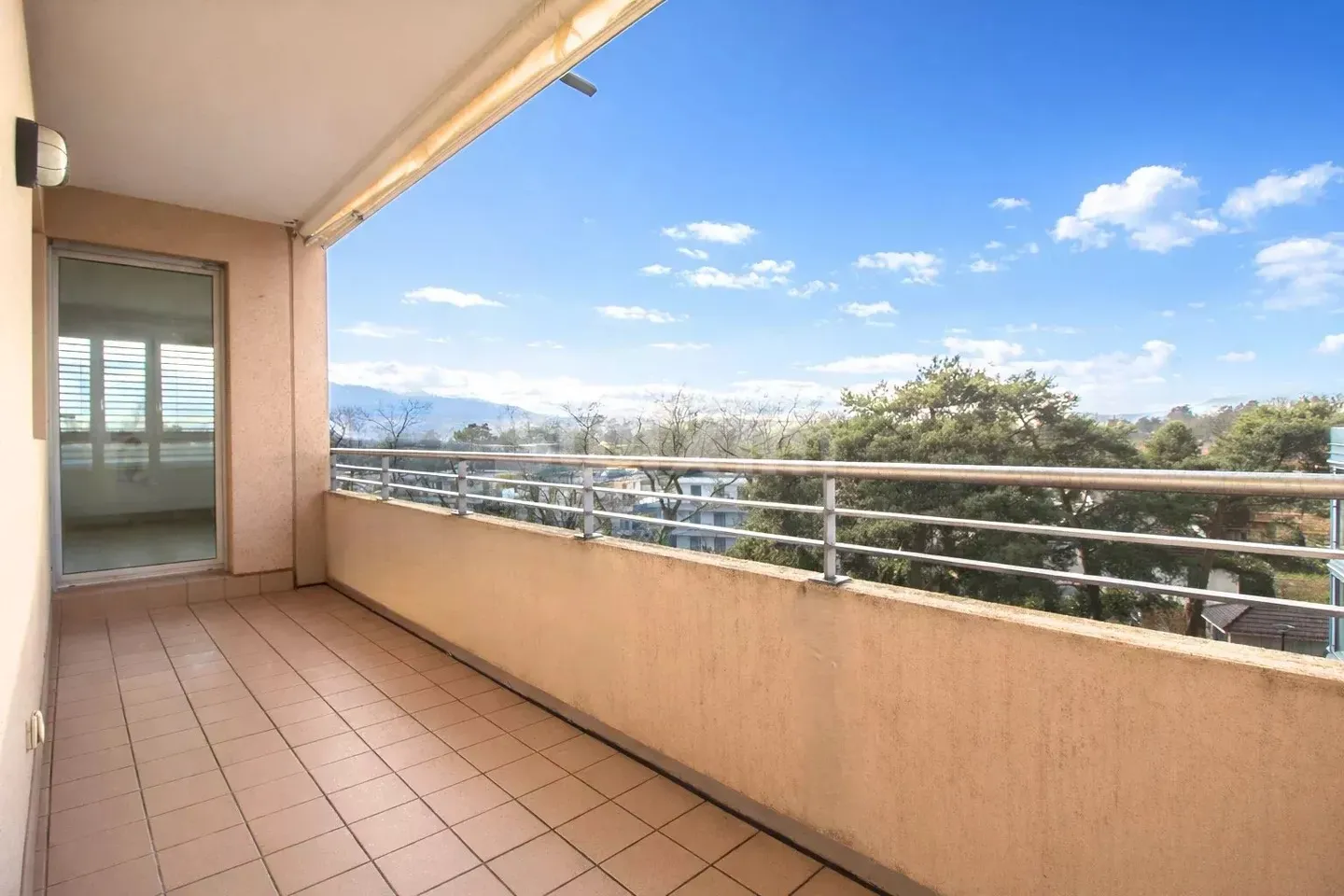 Schönes Dachgeschoss Appartement - Foto 1 von 6