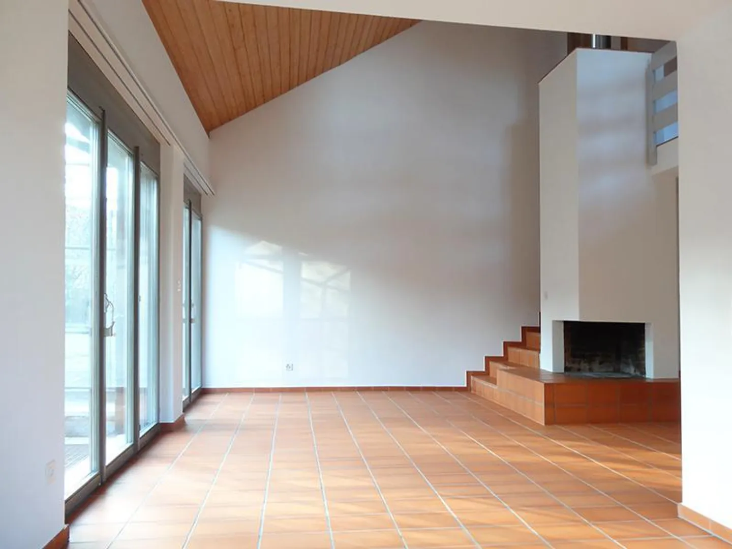 Appartement en duplex de 3,5 pièces à Maur - Définitivement un chez-soi avec caractère - Photo 3 sur 12