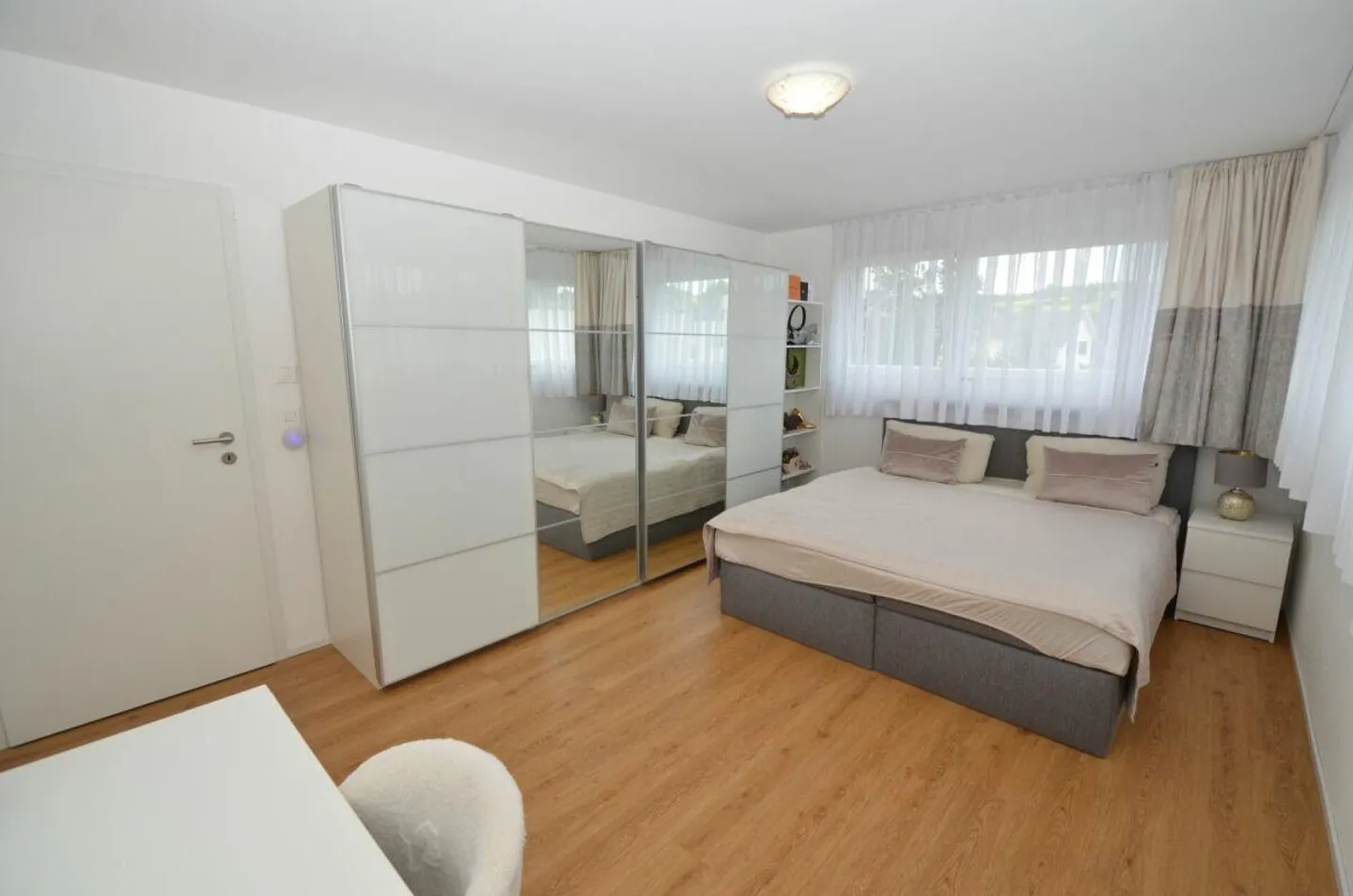 Modern Single-Family Home - Photo 5 of 9