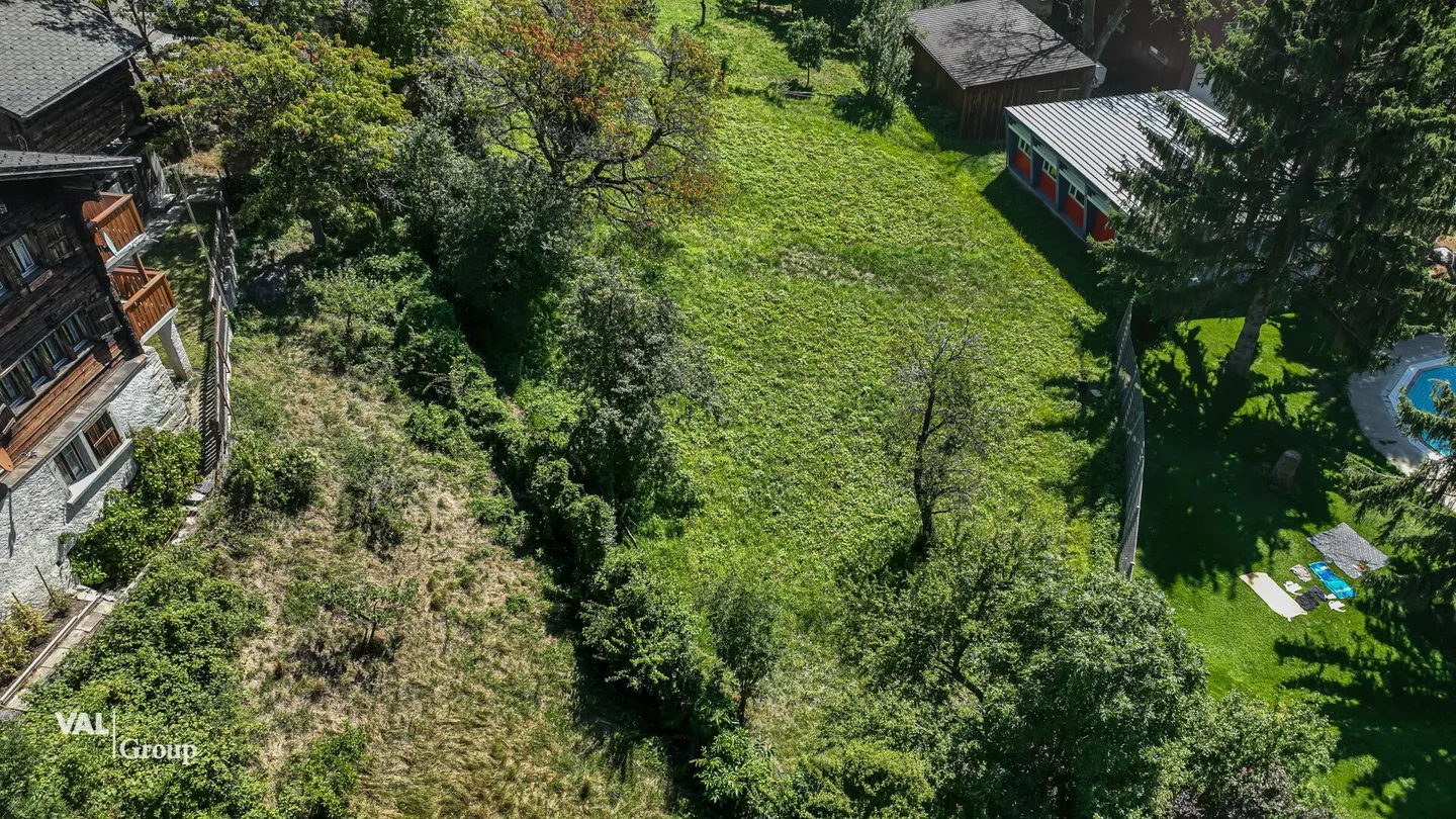 Terrain de construction exclusif dans un emplacement calme et familial - Photo 3 sur 8