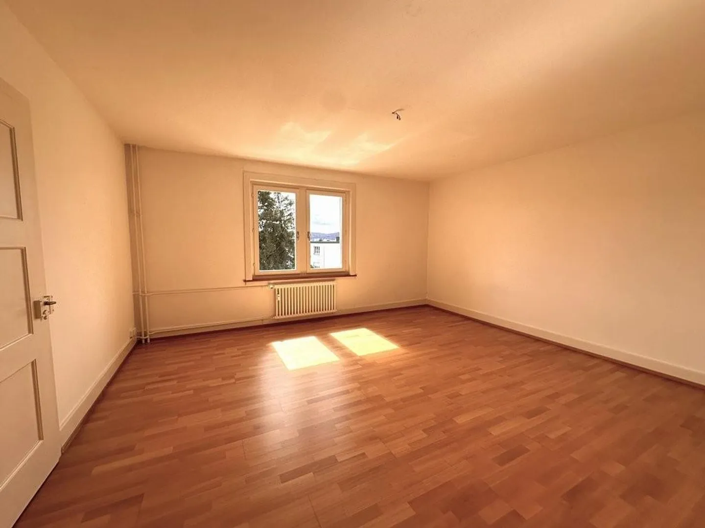 Charmante Wohnung mit grosszügigem Grundriss - Foto 7 von 8