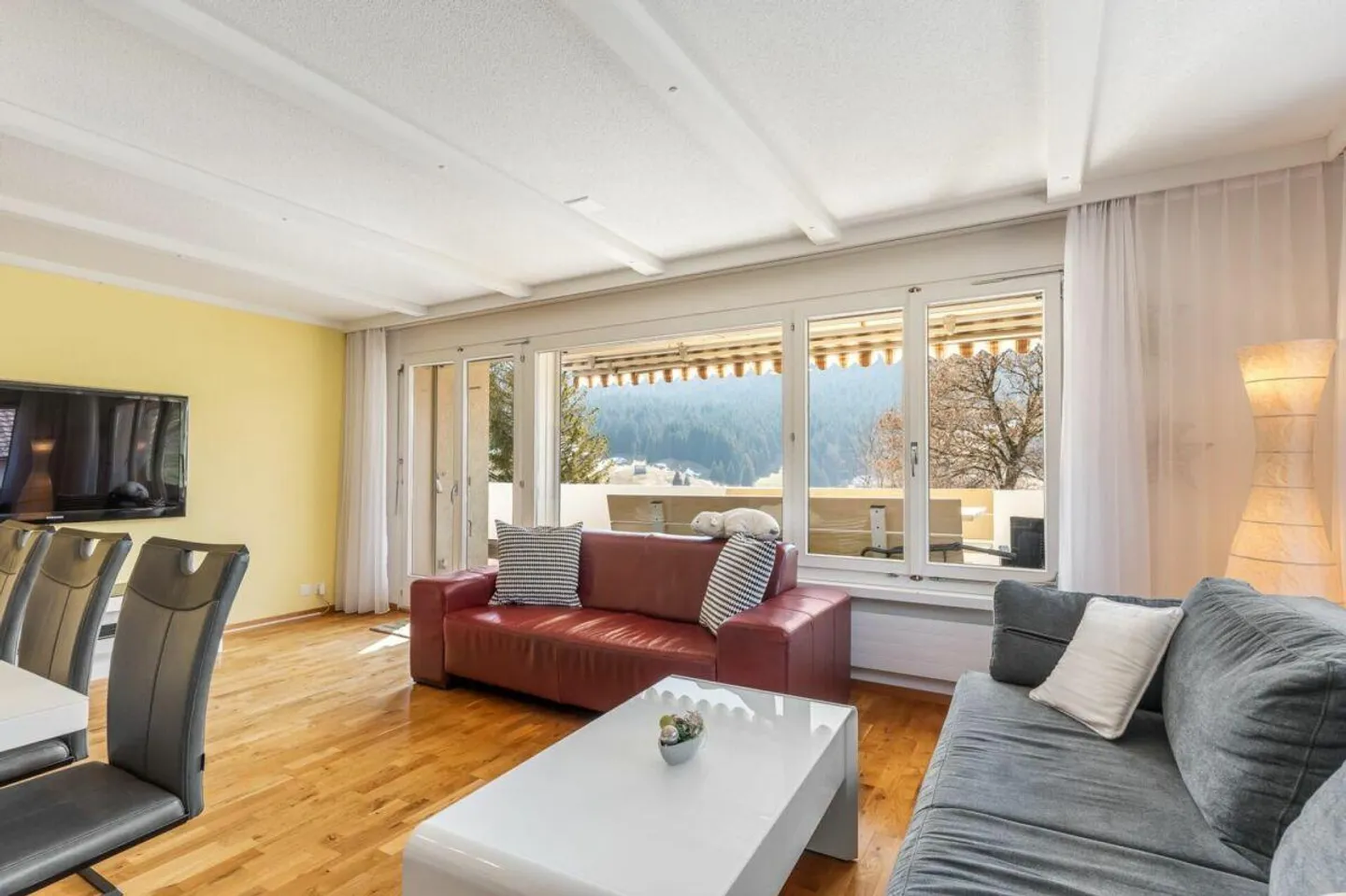 Wohnung mit Bergsicht - Foto 2 von 10