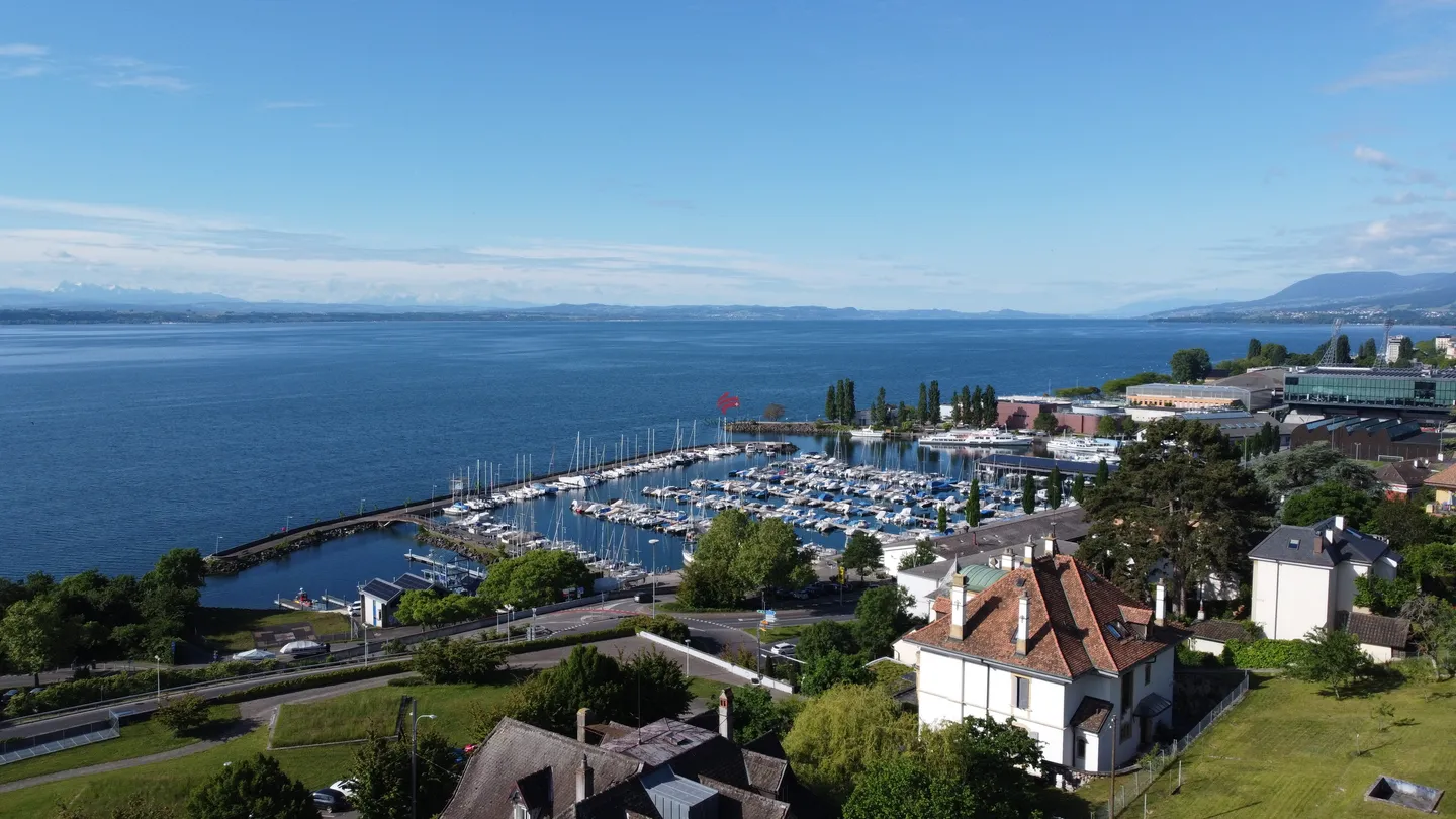 Appartement de luxe avec vue sur le lac que vous pouvez redessiner à votre goût ! - Photo 15 sur 15