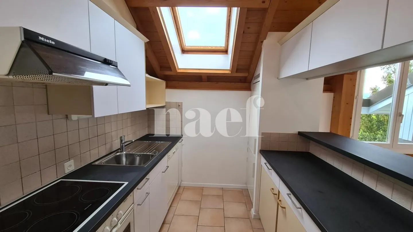 Beautiful 3.5-room apartment on the 2nd floor with balcony - Photo 2 of 8