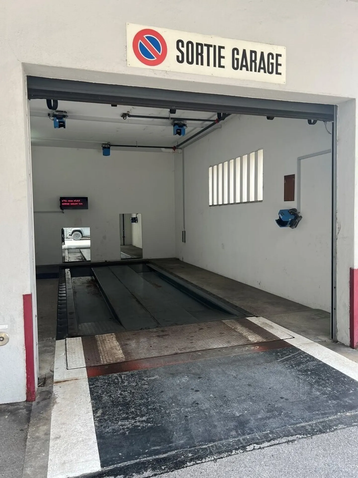 Posto auto sotterraneo in affitto a Territet - Foto 1 di 5