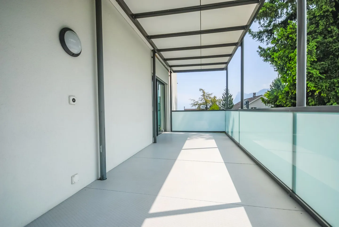 Charmante appartement 4.5 pièces avec grand balcon - Photo 5 sur 12