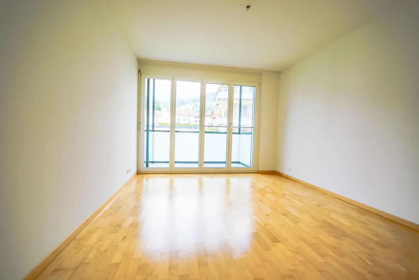 Charmante appartement 4.5 pièces avec grand balcon - Photo 9 sur 12