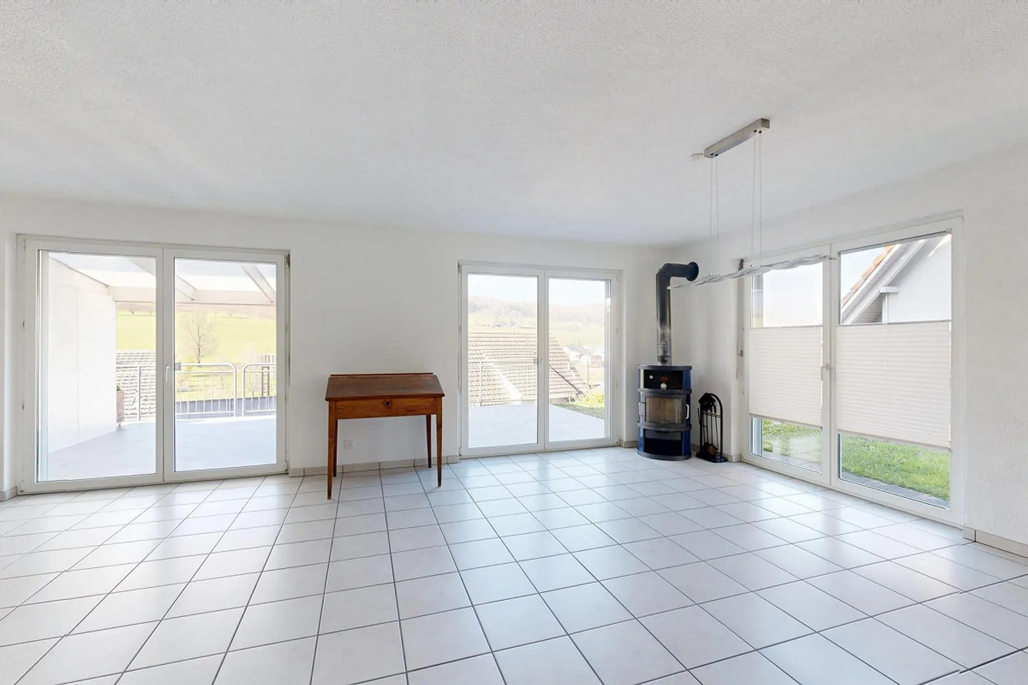 5.5-Room Double Family House with Beautiful View - Photo 3 of 16