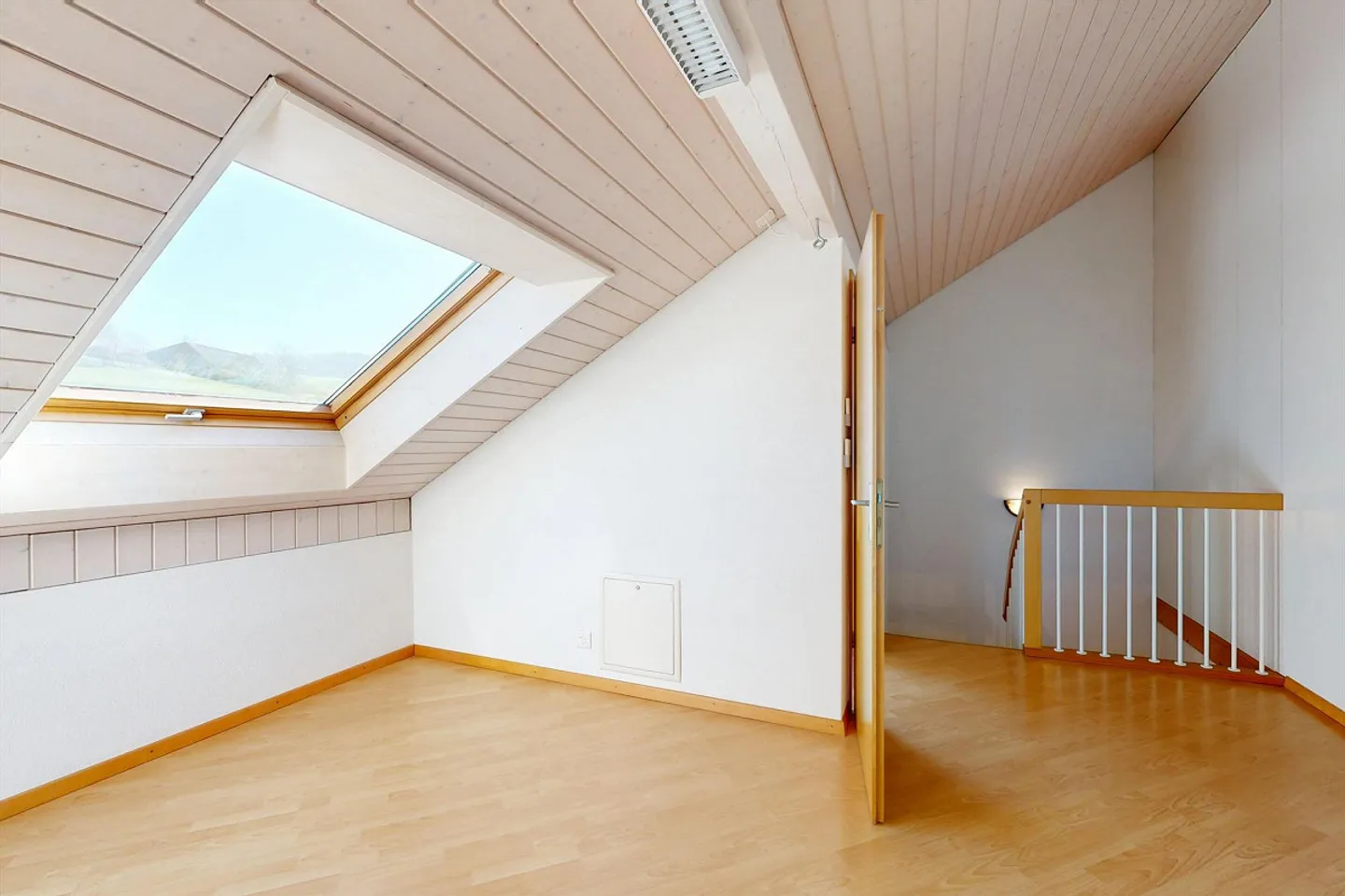 5.5-Room Double Family House with Beautiful View - Photo 13 of 16