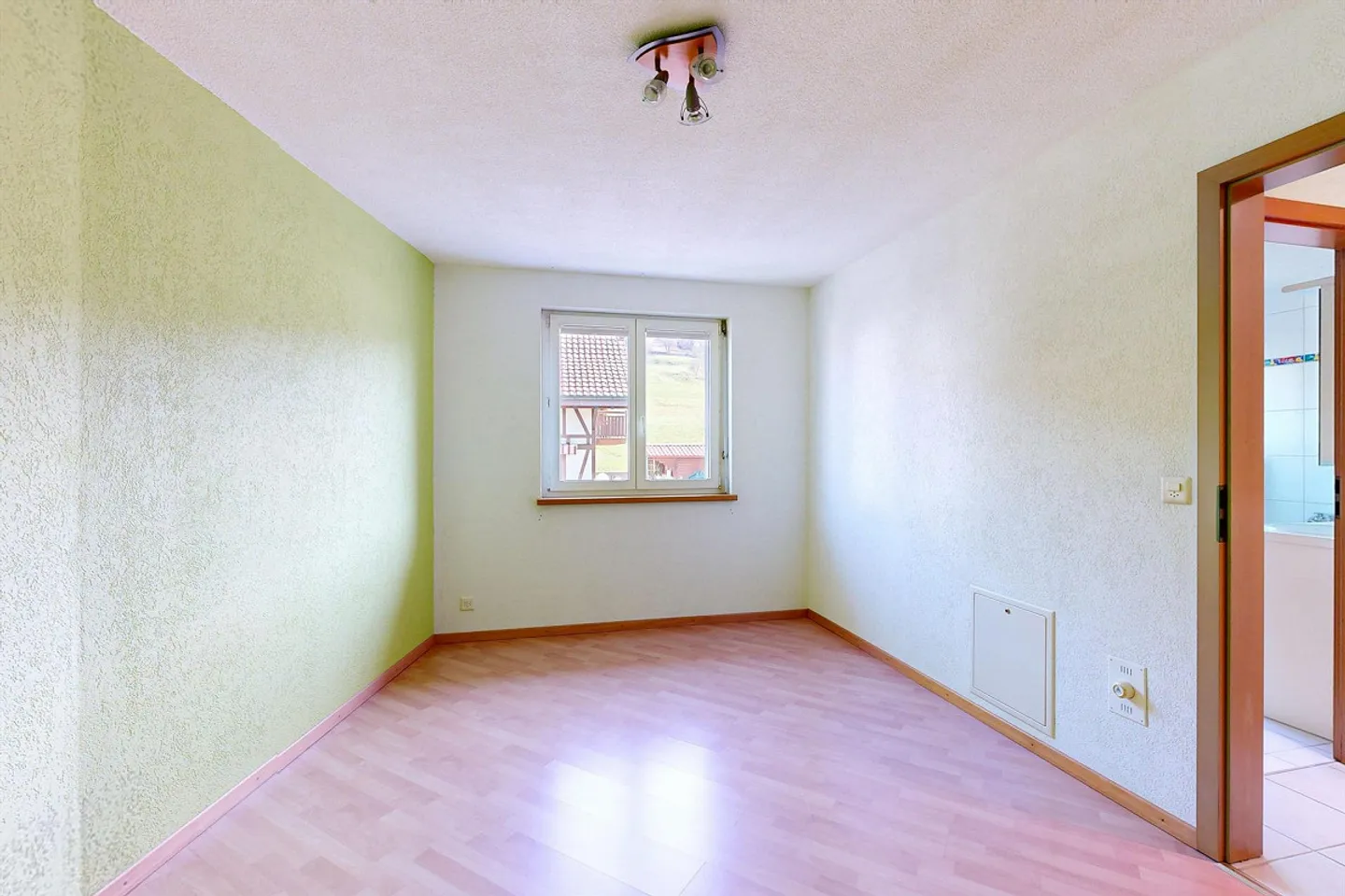 5.5-Room Double Family House with Beautiful View - Photo 8 of 16