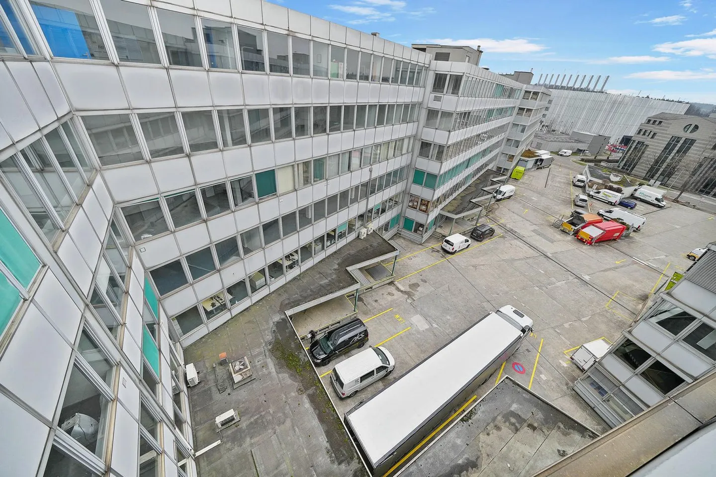 Beaucoup d'espace ouvert plus salle de réunion ! - Photo 1 sur 11