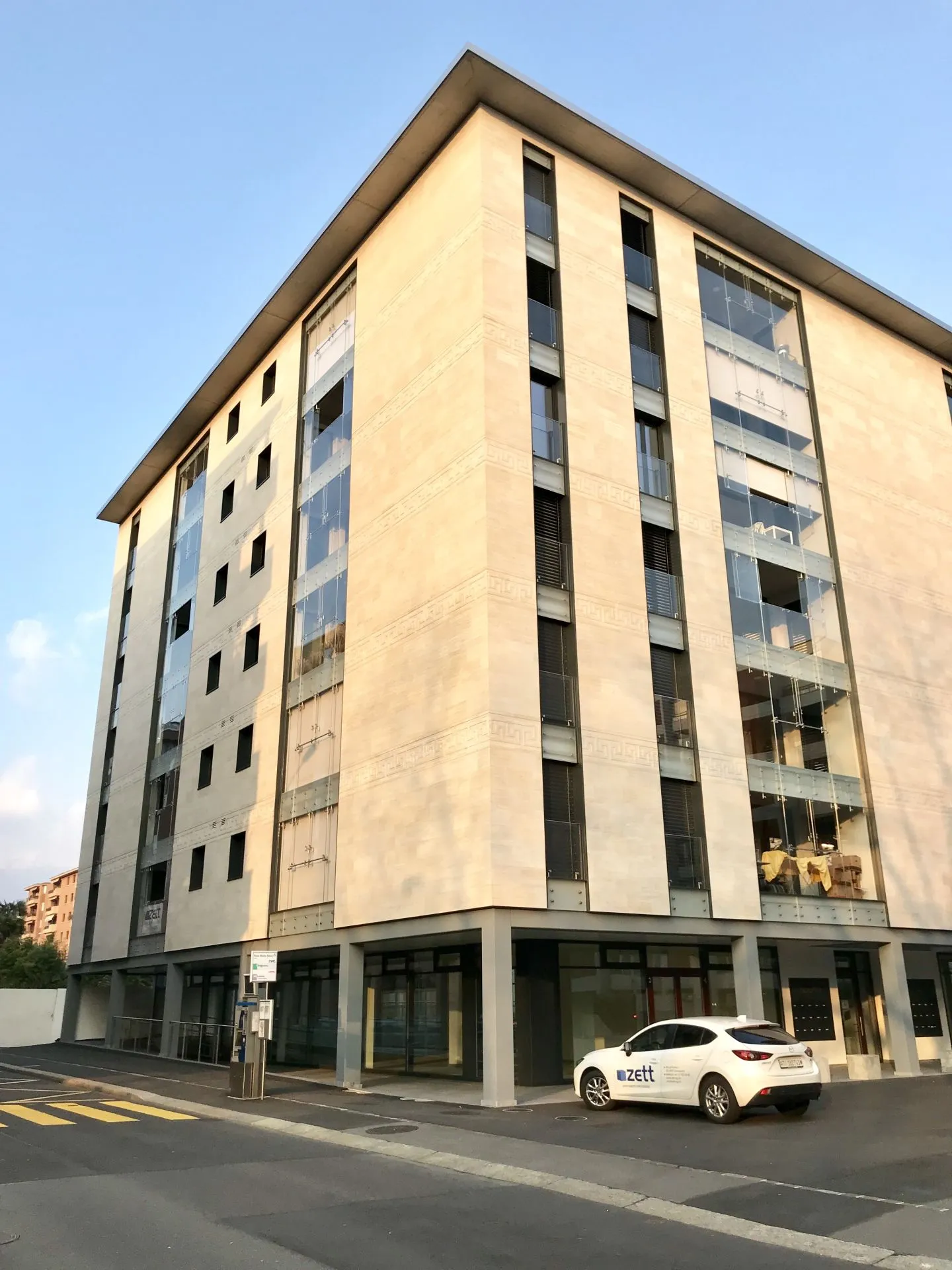 Gewerbefläche im Erdgeschoss mit ca. 80 m² Fläche - Lugano Zona USI - Residenza Agorà - Foto 5 von 5