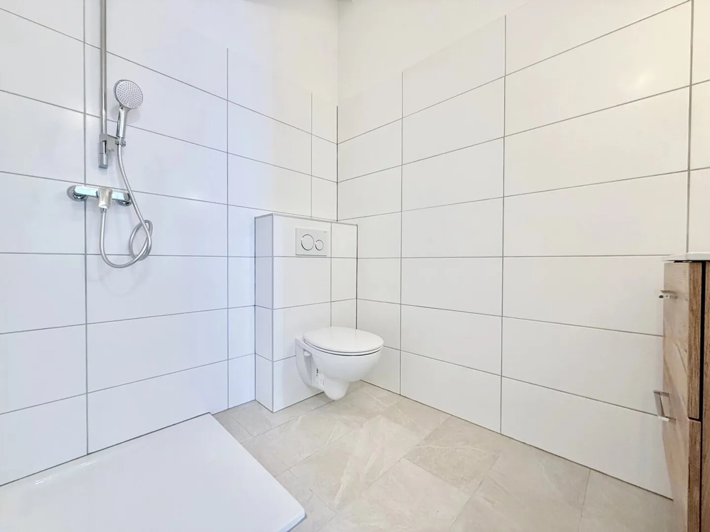 Charming Renovated House in Vétroz - Photo 12 of 13