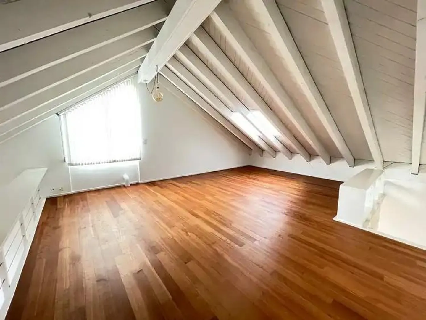 Appartement en duplex dans la vieille ville à partir du 01.02.2026 (ou janvier 2026) - Photo 5 sur 13