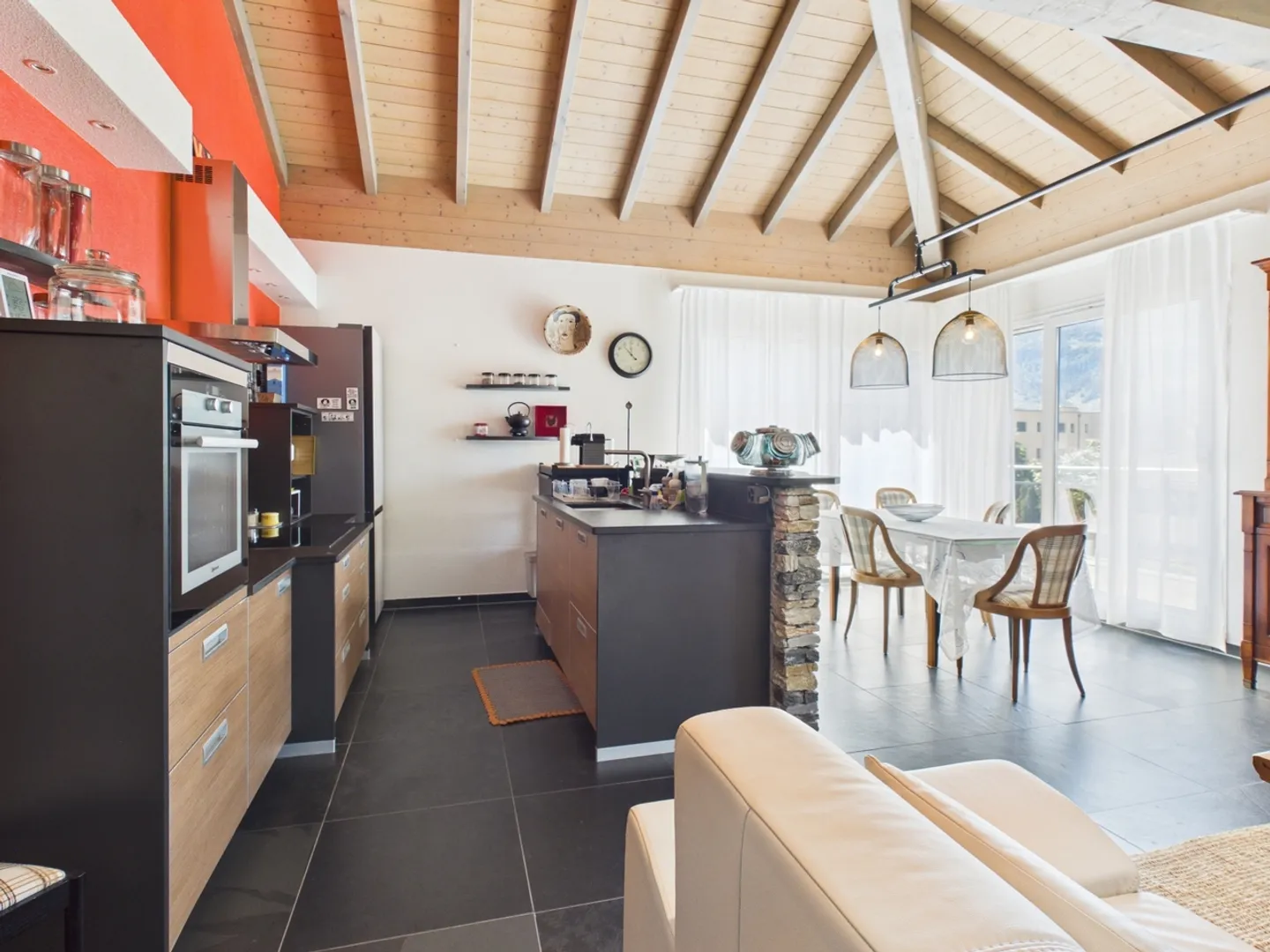 Duplex spacieux avec vue montagne - Photo 6 sur 9