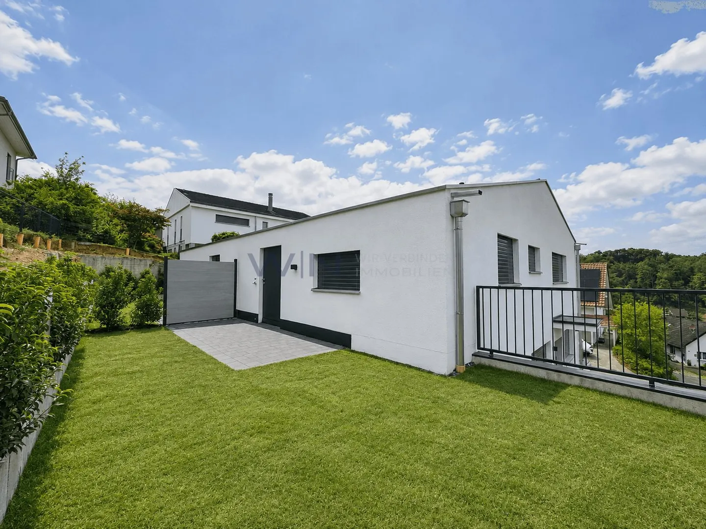Luxury Home with Modern Design - Photo 6 of 13