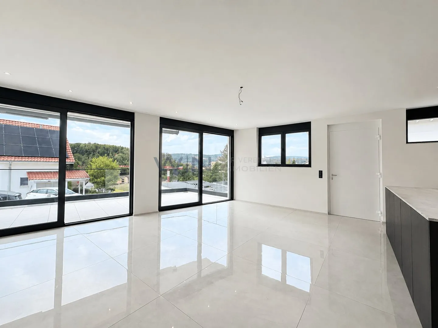 Luxury Home with Modern Design - Photo 8 of 13