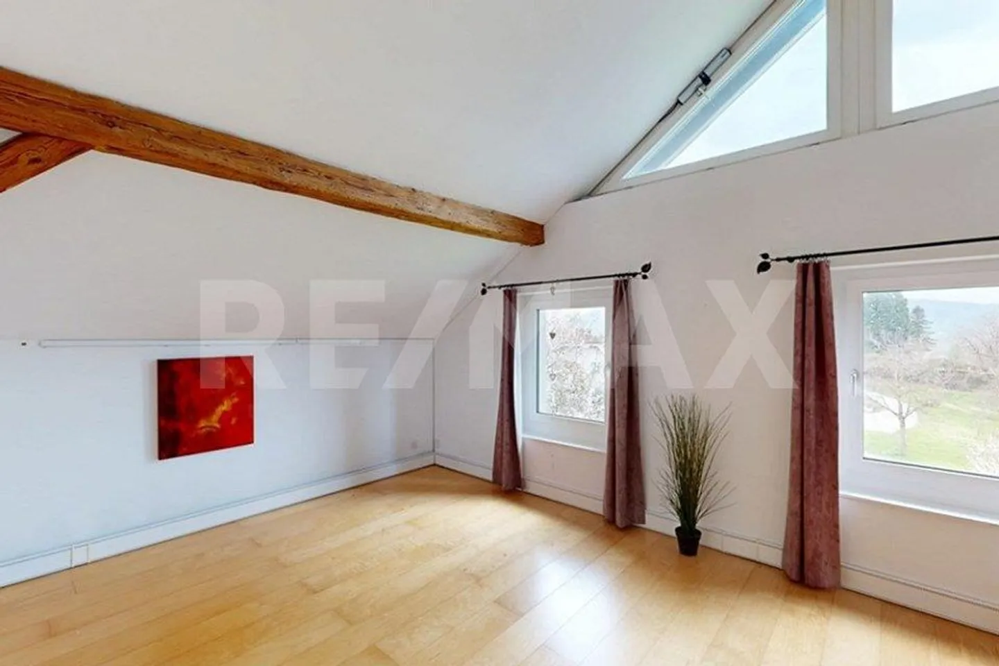 Casa di 6 stanze elegantemente curata con piscina naturale e grande giardino - Foto 10 di 13