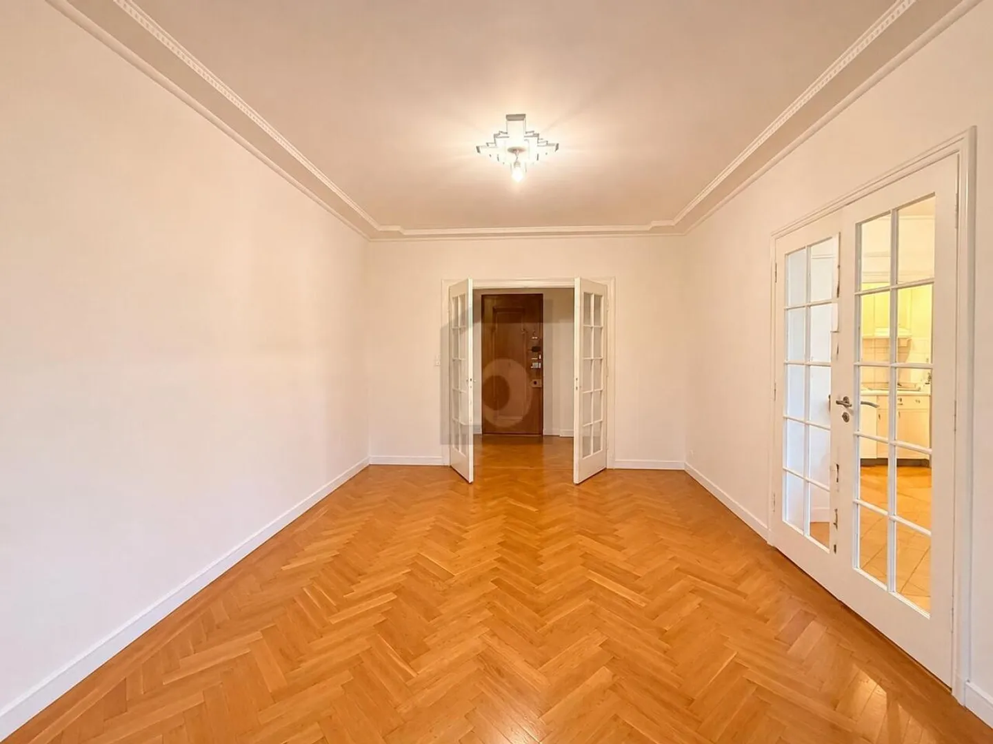 EINEN STEINWURF VOM SEE UND DER STADT MITTE ENTFERNT! - Foto 3 von 6