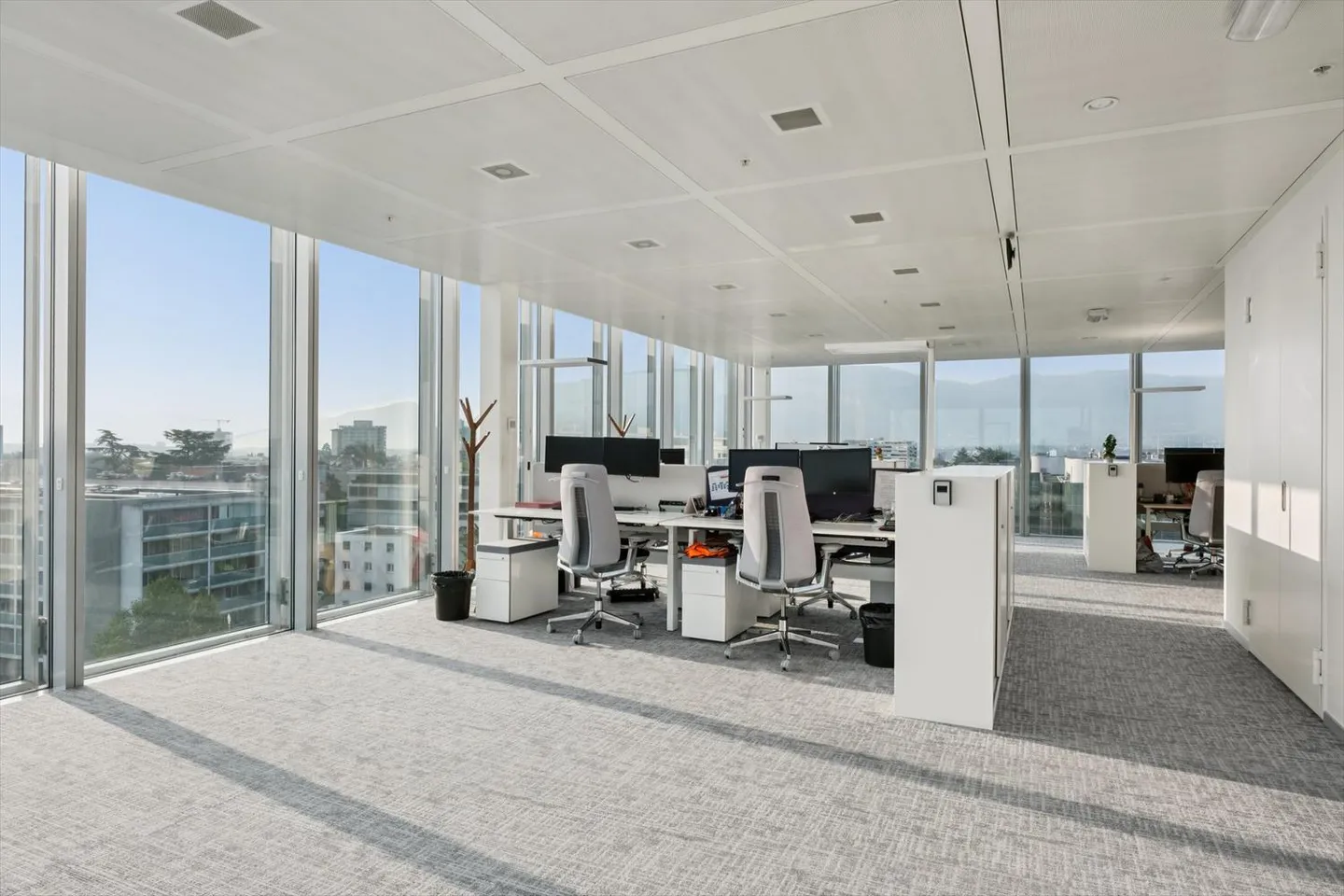 Lancy - bureaux modernes - Photo 2 sur 7