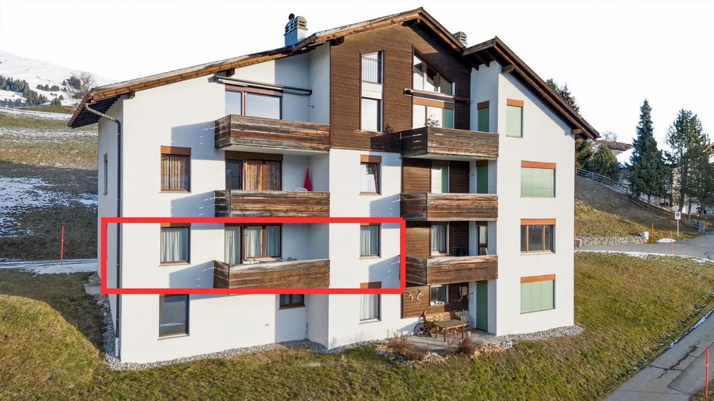 Renovated 2 ½ room apartment with charming view, underground garage - Photo 10 of 30