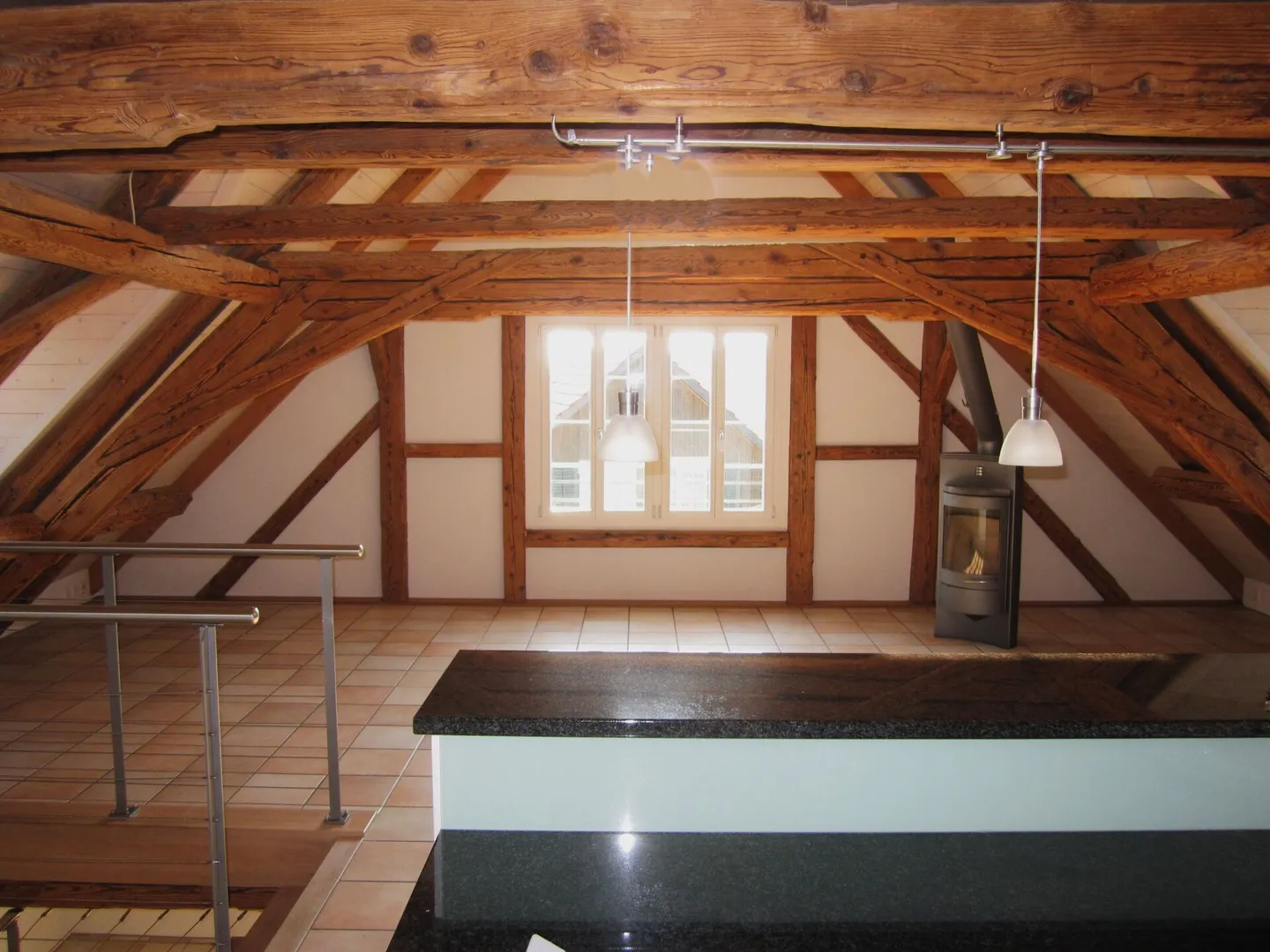 Unico casa bifamiliare con molto fascino - Foto 2 di 10