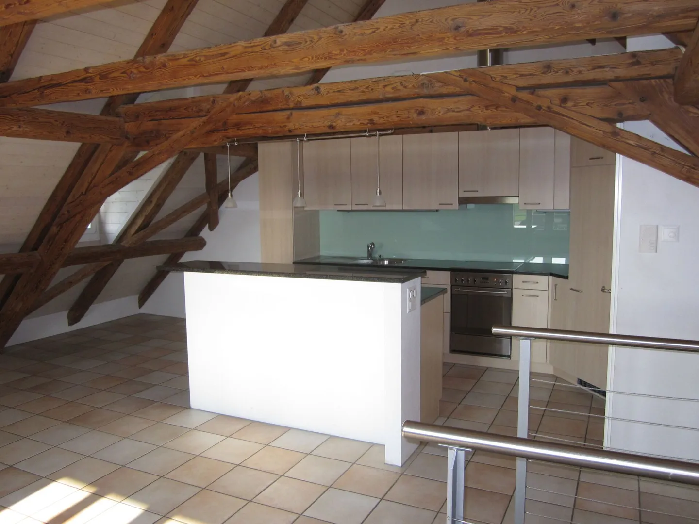 Unico casa bifamiliare con molto fascino - Foto 3 di 10
