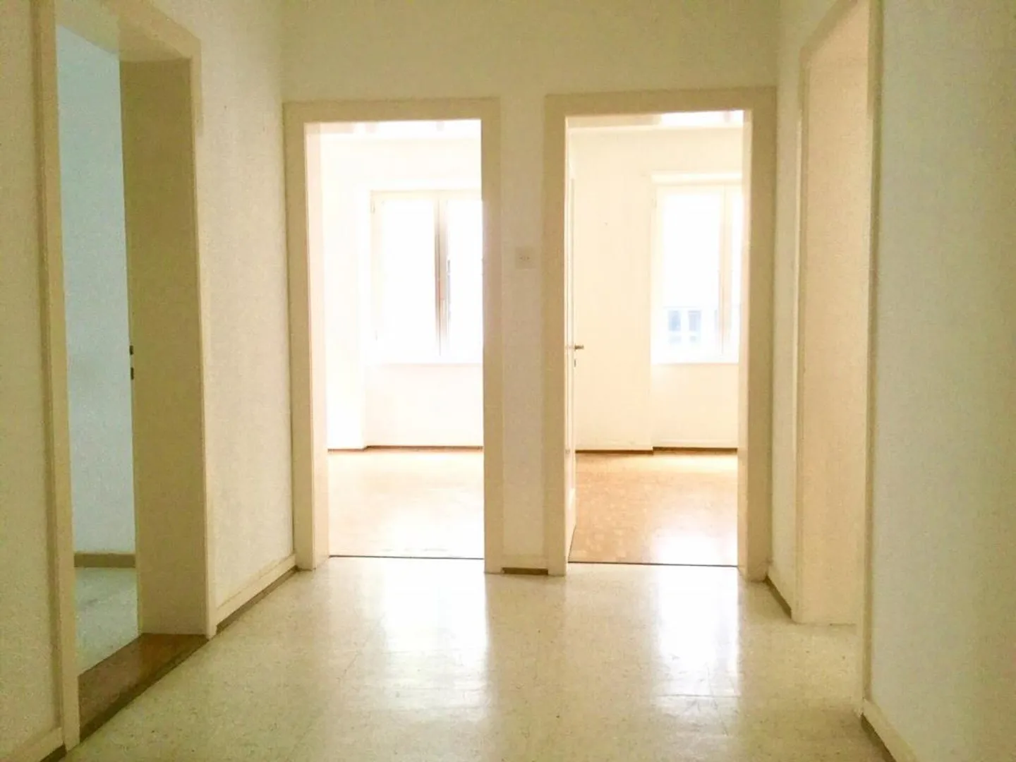 Appartamento 4 stanze nella migliore posizione vicino all'università - Foto 3 di 8