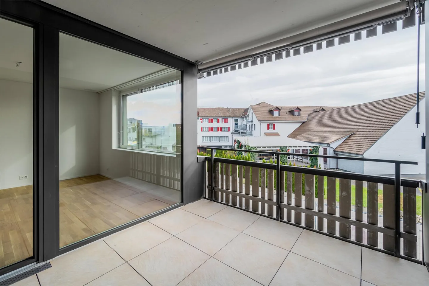 Quartiere tranquillo con carattere residenziale - Foto 3 di 6