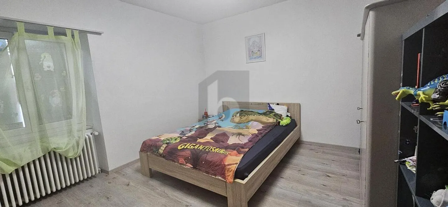 Maison Spacieuse Rénovée à Châtillon - Photo 2 sur 5