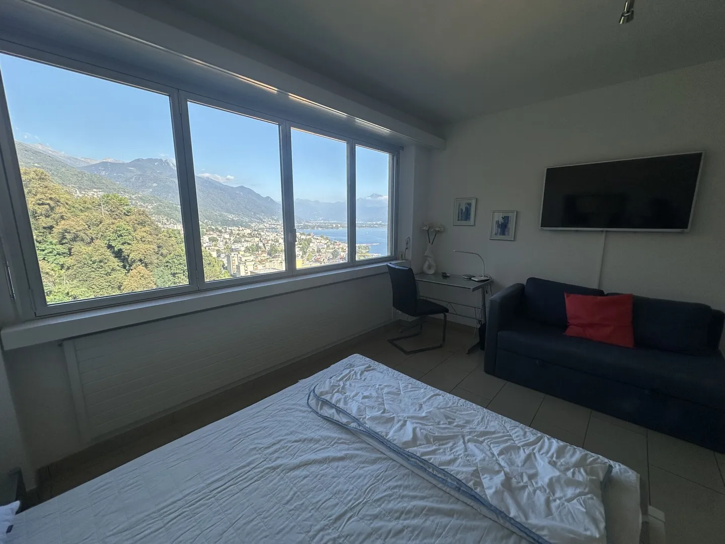 Appartement meublé 2.5 pièces avec vue imprenable sur le lac - Photo 7 sur 7