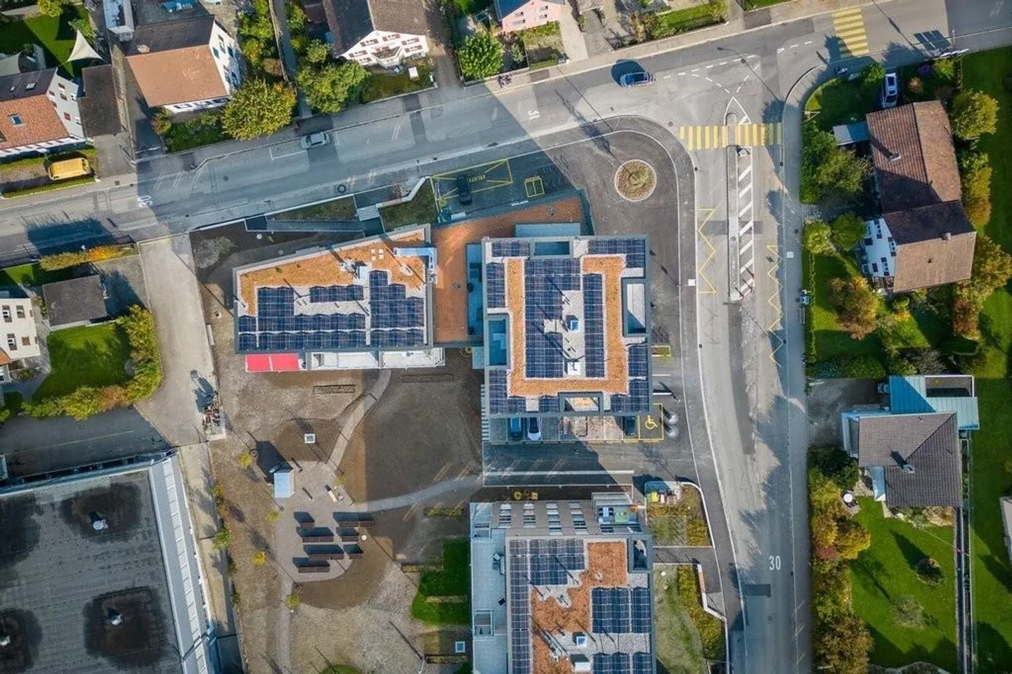 Emplacement de bureau attrayant avec potentiel! - Photo 11 sur 12