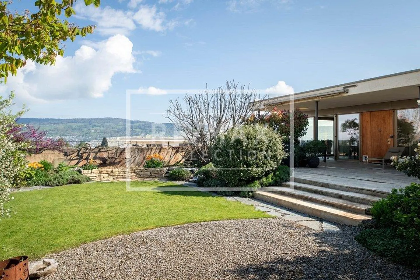 Maison jumelée exclusive de 6 pièces avec vue panoramique sur le lac non obstruée - Photo 1 sur 13
