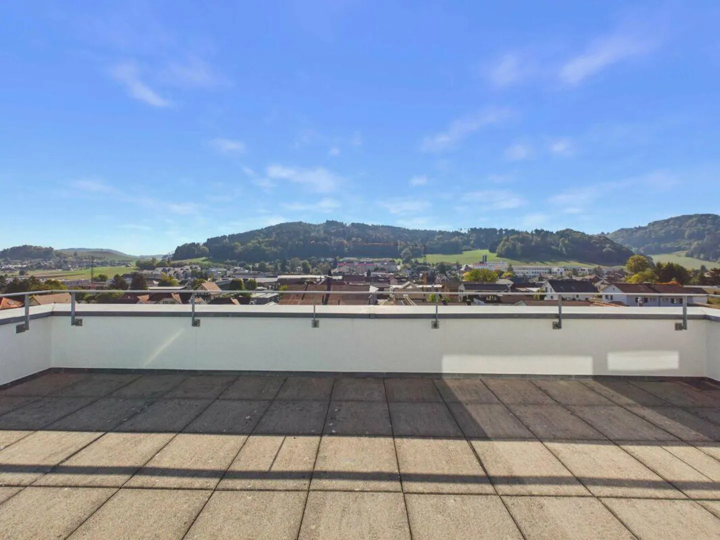 Maison individuelle avec vue imprenable et piscine - Photo 2 sur 30